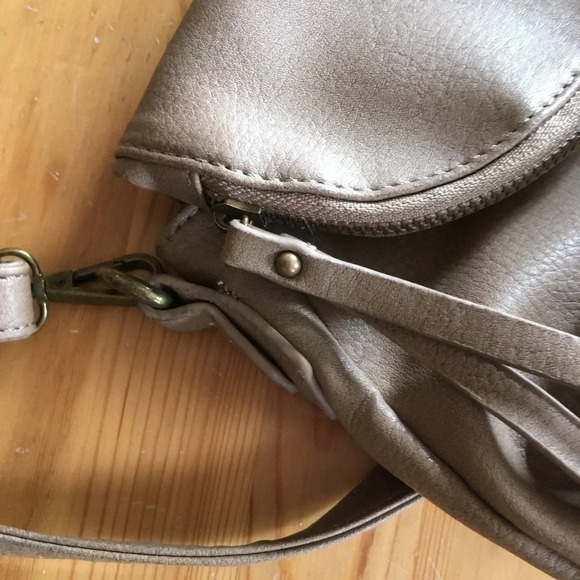 5/$25 Beige Vegan  Cross - Picture 5 of 5